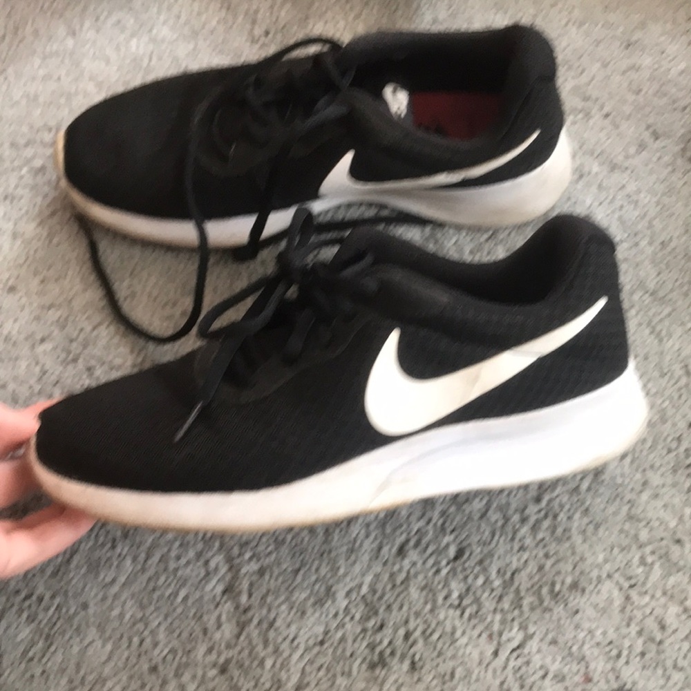 Nike Tanjun Sneakers